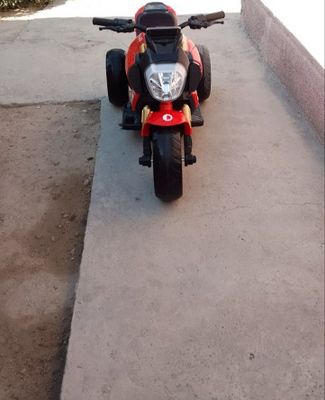 Motosikl yosh bollalar uchun