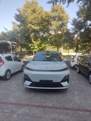 Changan deepal s09 kumush rang yangi
