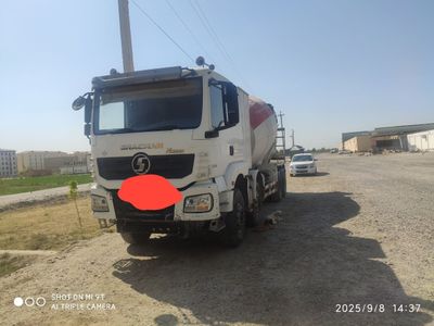 Автобетоносмеситель 12 кублик Шакман сотилади