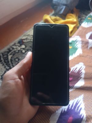 vivo Y04. holati ideal 3oy oldin olingan
