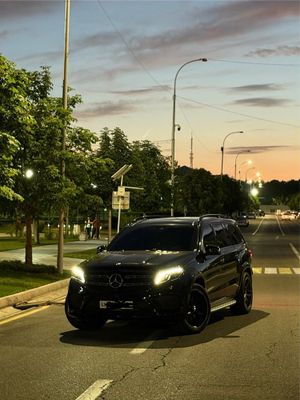 Продаётся Mercedes Benz GLS500