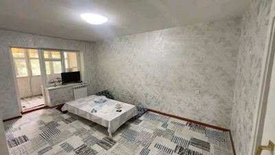 Чиланзар 24 квартал 2/2/5 Кирпичный дом,балкон 2*6