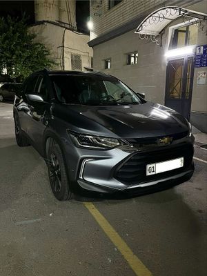 Продаю свой Tracker 2 premier 2023 года, цвет мокрый асфальт