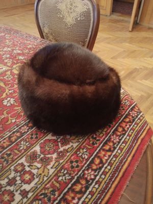 Продам зимний шапка