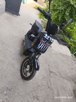 Skuter sotiladi 60 km