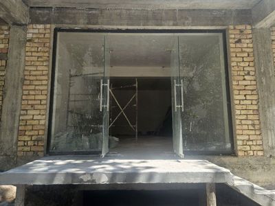Ёнида 1000 кишилик касалхона булган, аптека учун жуда ажойиб 50 кв.