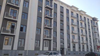 14 mkr dan 1 xonalik karopka uy sotiladi 3 qavatda joylashgan