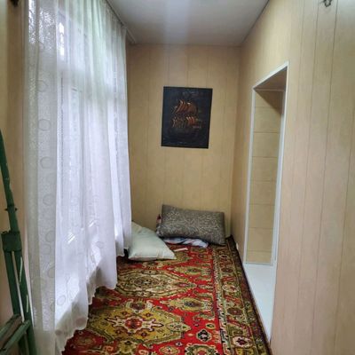 Продается квартира галерейка Юнусабад 18, 1в2/2/4