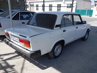 Ваз 2107 сотилади