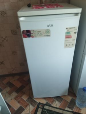 Холодильник ortel удобный и компактный б/у очень в хорошем состояние