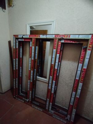 Продаётся Акфа окна пластмаст новые с механизмом