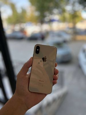 Iphone xs.