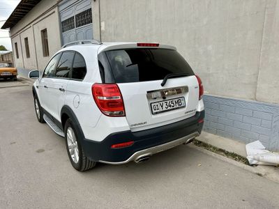 Продам автомобиль Captiva 3+ Белого цвета