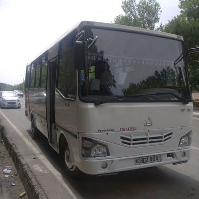 Avtobuz Isuzu np 26 mesta