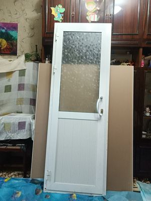 Акфа дверь для санузел срочно сотилади 0.70*2