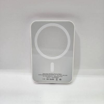 Магнитный Power Bank с MagSafe для iPhone