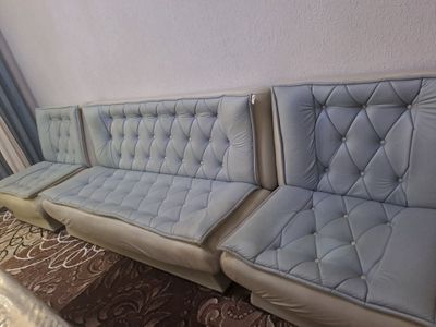 Продаётся диван с креслами