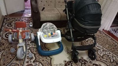Продаётся коляска в хорошем состоянии (велосипед новый )ходунок
