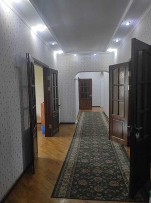 В центре 5 комнатная иностранцам