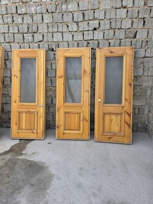 Продаются двери деревянные бу