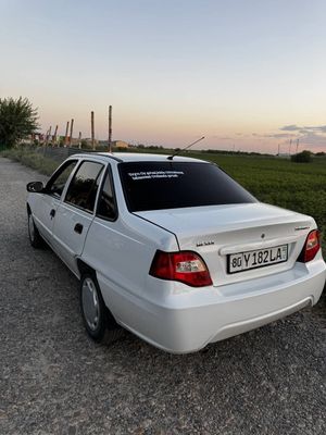 Nexia 2 sotiladi.