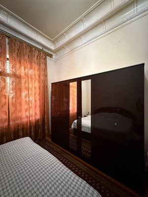 Шкаф и кровать