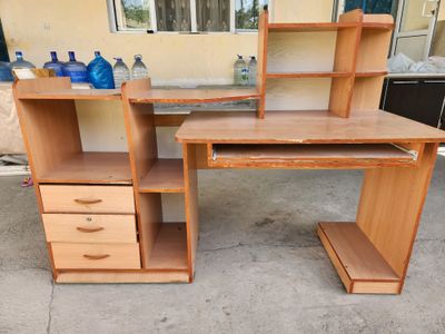 Мебель-компьютерный стол