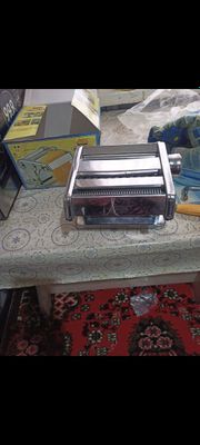 Продаю обувь аппарат для резки логмана и швейная машина