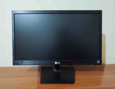 Монитор LG - 20M37A-B, 19,5 дюйм, в рабочем состоянии