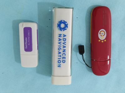 USB , powerbank , всё работает.