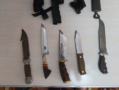Pichoqlar donasi 400 mingdan
