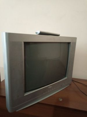 Televizor TCL ishlaydi