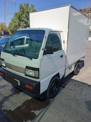 Kraska tozza eshikda chizilgan koyi bor