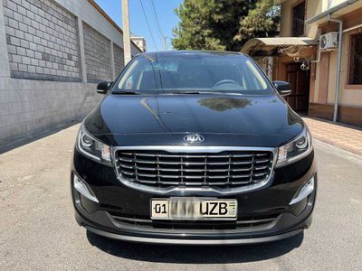 Kia Carnival Grand Экономичный Dubai Edition Срочно. Возможен торг