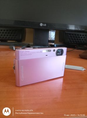 Sony-DSC-T77 cyber-shot