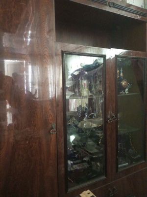 срочно сотилади сервант