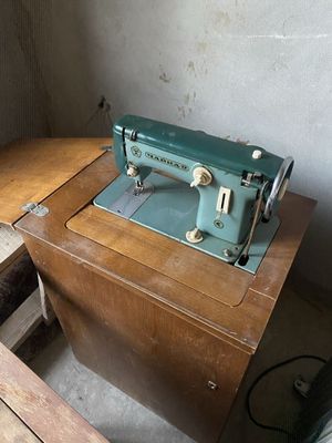 Tikadigan mashina