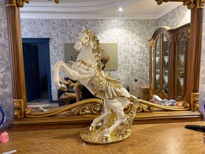 Фарфоровые сувениры название Лощад