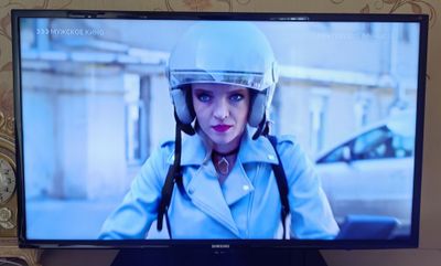 SAMSUNG телевизор без смартидеал.