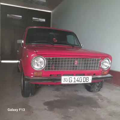 Vaz 2101 sotiladi