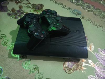 Ps3 super slim 500gb +90ta oʻyinlar