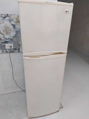 Продам 2х камерный холодильник LG