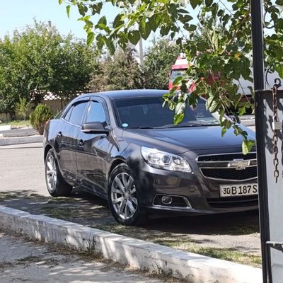 Malibu 1 sotiladi holati yaxshi