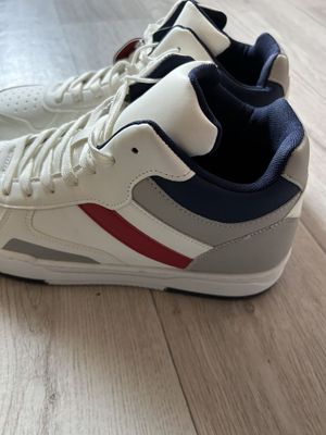 Новые мужские кроссовки LC Waikiki Trainers - стиль и комфорт!