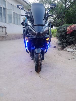 Sukuter. Sotiladi. 150
