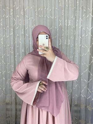 Yengi kiyim .Sotiladi
