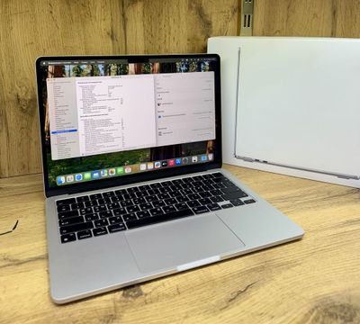 Macbook Air M2 8/256GB 13inch идеал