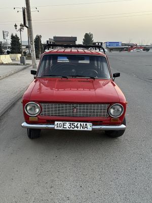 Vaz jiguli 2102 qizil