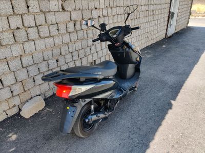 Benzinle skuter 150 kub