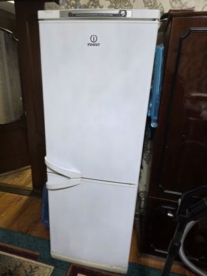 Холодильник индезит